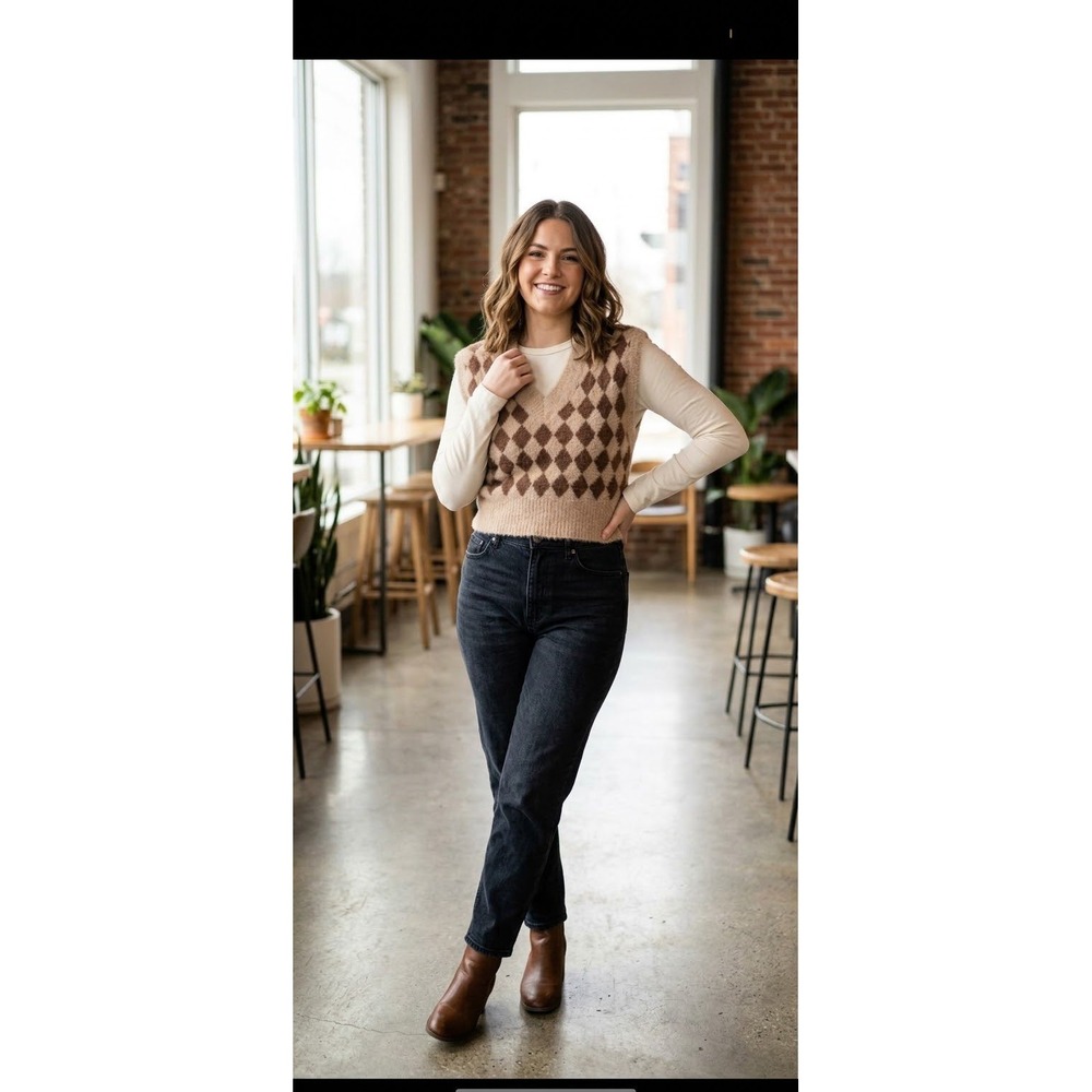 Sincerely Jules Sweater Vest Women S Tan Brown Excellent Argyle Fuzzy V-Neck
